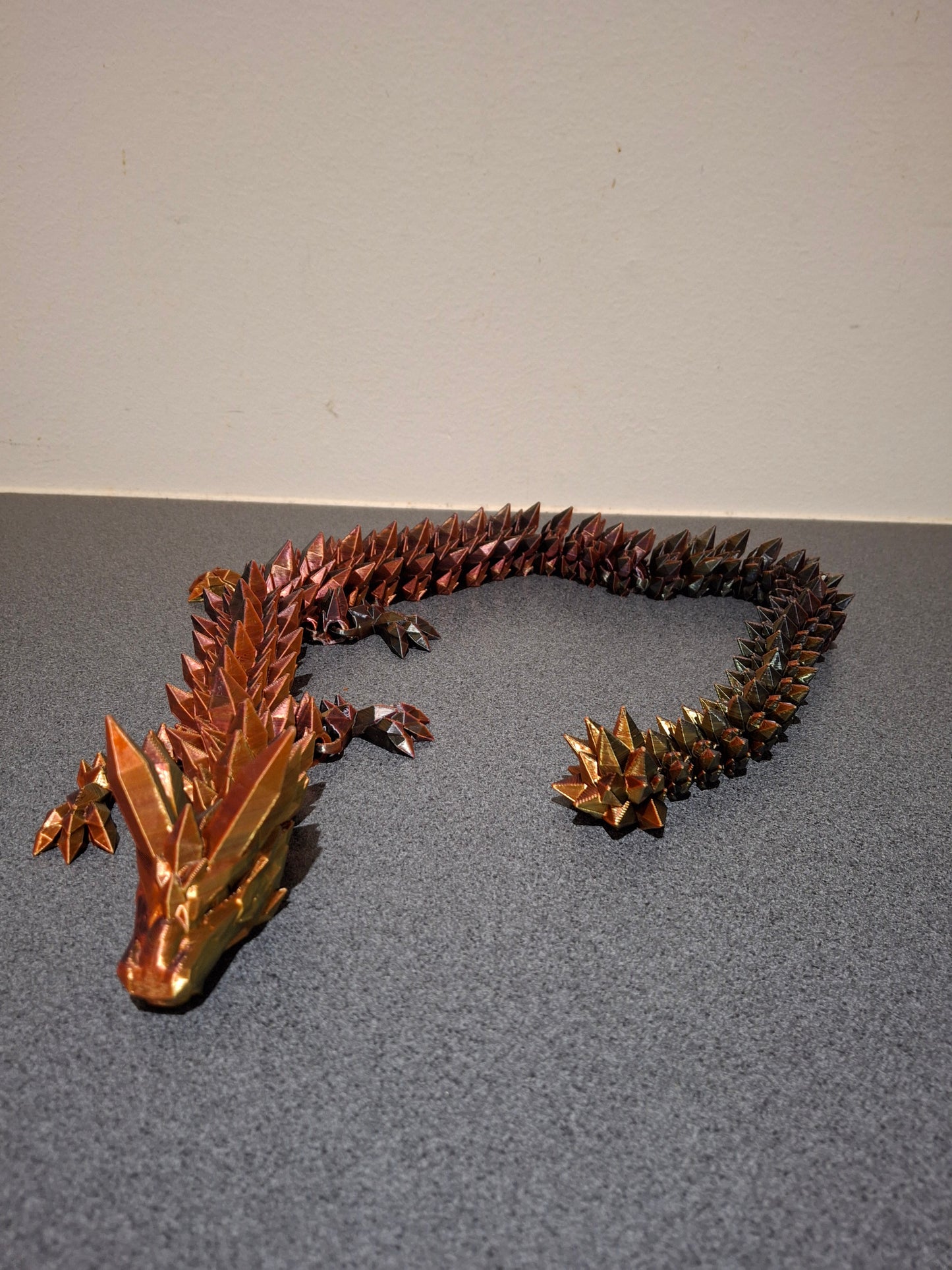 Krystal Drage - Sort, Rød og Guld - 68cm
